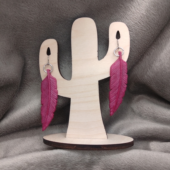 Jewelry - Feather dangle earrings - handmade - polymer clay and silver